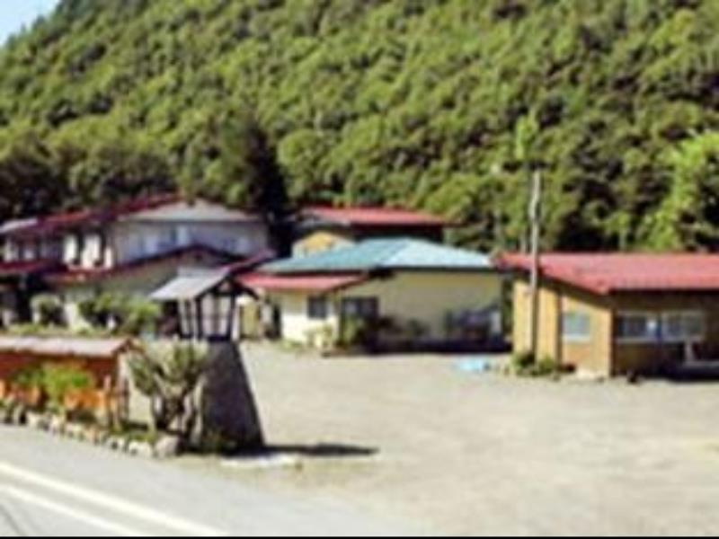 Iwatakiso Hotel Такаяма Екстериор снимка